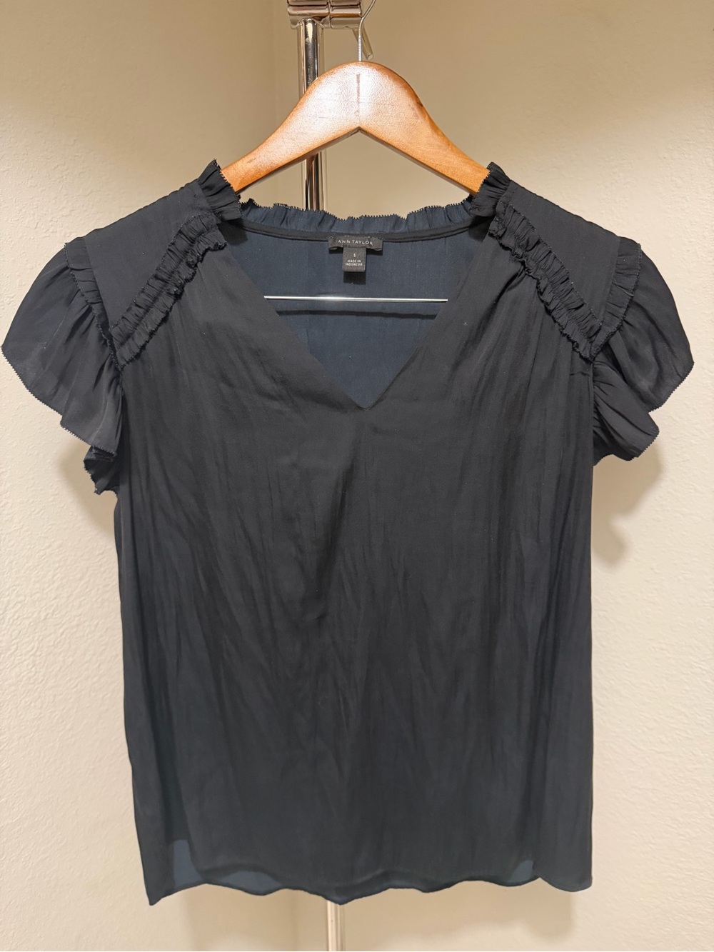 Ann Taylor Black Short-Sleeve V-Neck Blouse with Ruffle Trim